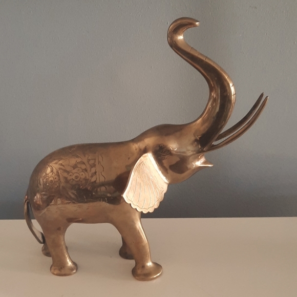 Vintage Brass Elephant decor - Picture 1 of 5